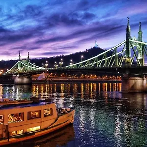 https://ms-dianacruises.vienna-besthotels.com